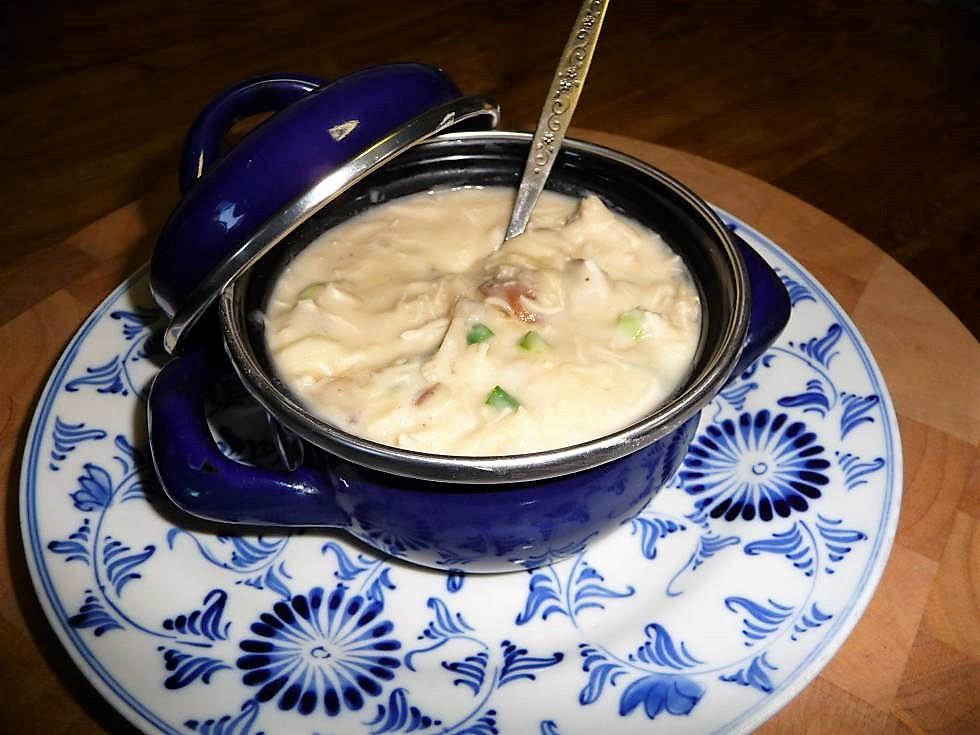 Kippenragout met paddenstoelen & bosuitjes