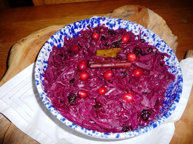 Rode kool met cranberry's van Nigella Lawson