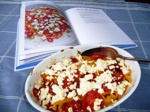 Feta uit de oven met tomaat en paprika