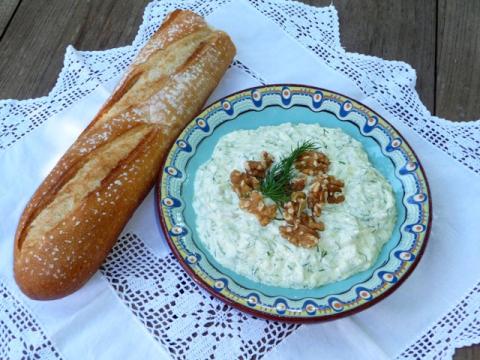 Snejanka salata, Bulgaarse tzatziki