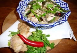Thaise groenten met kip uit de wok