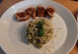 Involtini van varkensvlees met rauwe ham en rode pesto