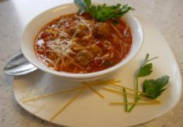 Stevige Spaghetti-maaltijd-soep met balletjes....