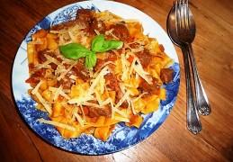 Ragù di manzo con pappardelle (Pappardelle met rundvleesragout)