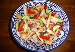 Panzanella met gegrilde asperges en tonijn