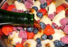 Stoofpeertjes met fruitbier en rood fruit