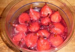 Stoofpeertjes met fruitbier en rood fruit