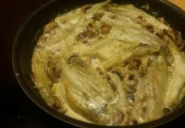 Gebakken witlof met champignons in roomsaus en peterseliepuree