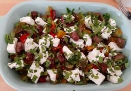 Lauwwarme paprikasalade (peperonata) met feta