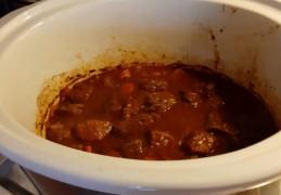 Ierse rundvleesstoofpot met Guinnes voor slowcooker en braadpan