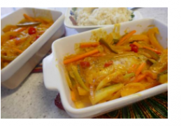 Atjar Ikan Kuning ( Indische kabeljauw in zoetzuur) .