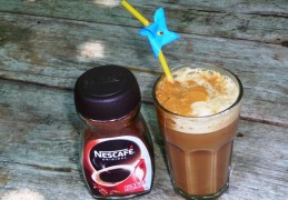 Griekse café frappé (ijskoffie)