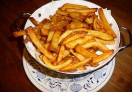 Verse friet met schil zoals bij La Place