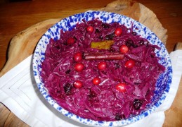 Rode kool met cranberry's van Nigella Lawson