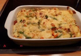 Aardappel groentegratin met baconreepjes