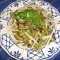 Spaghetti met spekjes, champignons en (daslook)pesto