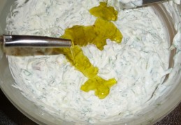 Snejanka salata, Bulgaarse tzatziki